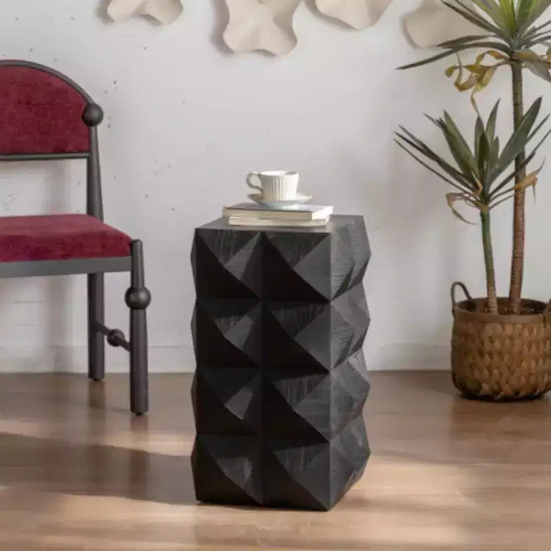 23.62Height Three-dimensional Embossed Pattern Design Retro Side Table Retro Furniture Black