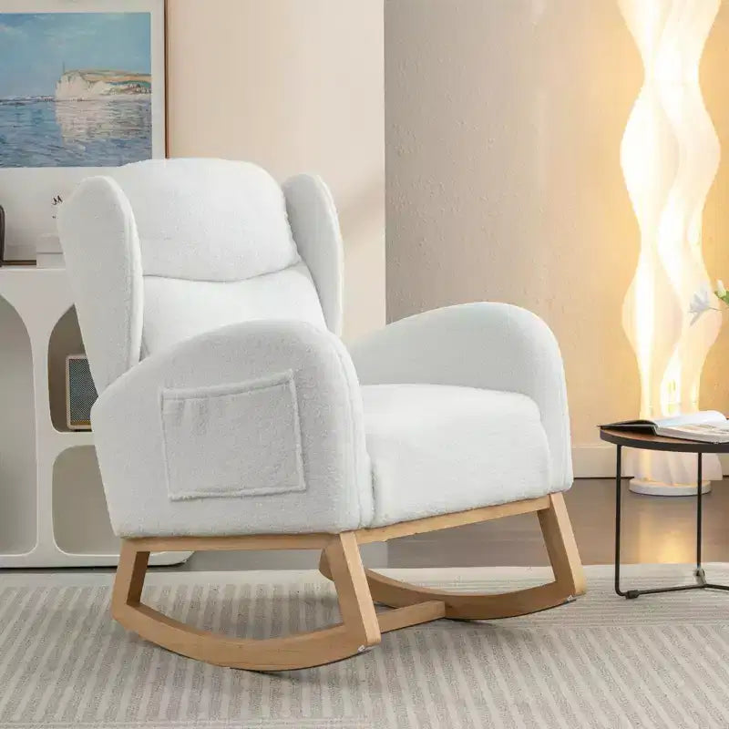 Fauteuil à bascule en tissu Teddy avec pieds en bois de hêtre, ivoire