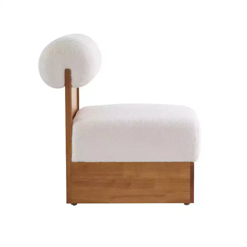 Fauteuil de salon moderne Vatros en bouclette avec cadre en bois massif et dossier roulé