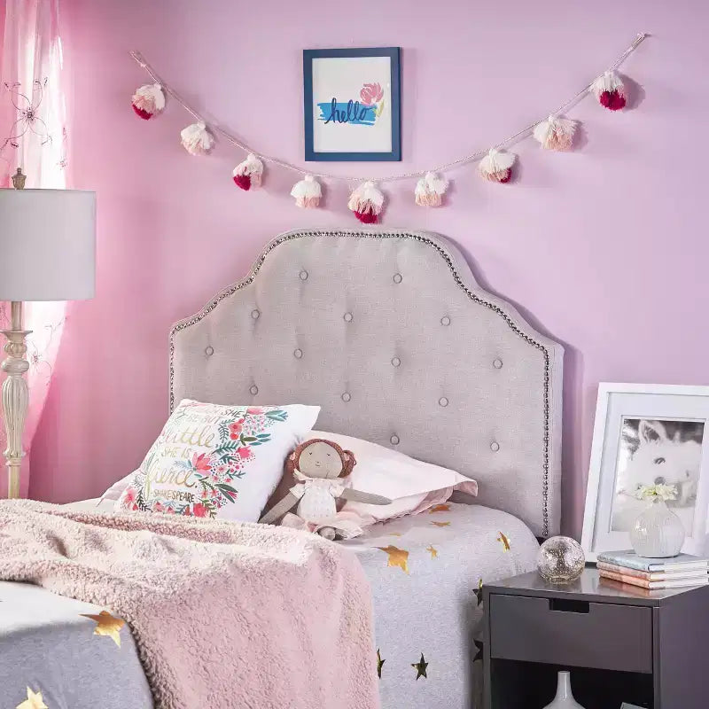 Tête de lit capitonnée double en tissu contemporain avec garniture cloutée Niamh Christopher Knight Home