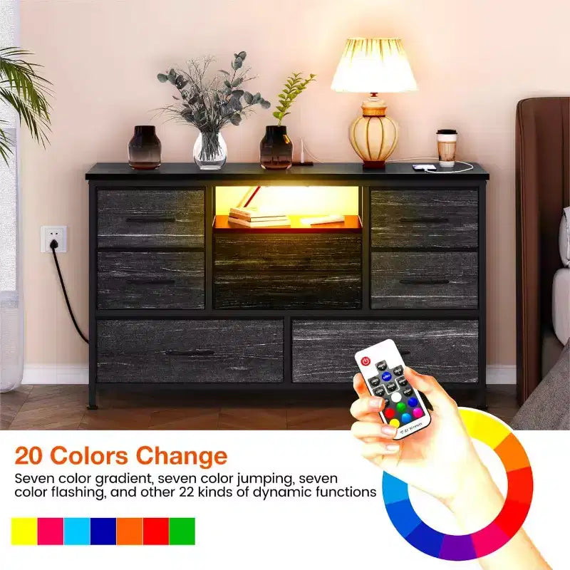 Meuble TV et commode 8 tiroirs avec éclairage LED et prises de courant pour TV 55'', parfait pour la chambre et le salon
