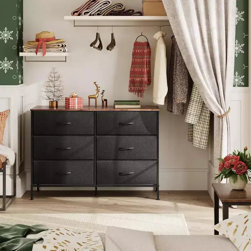 Commode large à 6 tiroirs, Meuble TV en tissu pour TV 50 pouces, Cadre en métal, Plateau en bois, Commode de rangement en tissu pour chambre, couloir, entrée,