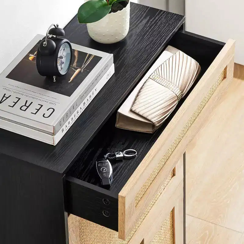 Meuble à chaussures Acekool en rotin avec 3 tiroirs à abattant, 1 tiroir supérieur et 4 étagères réglables, organiseur compact d'entrée avec pieds en métal et dispositif anti-basculement