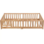 Lit double Okak avec tête de lit, cadre de lit plateforme en bois massif avec clôture, adapté aux enfants, bois de pin, naturel