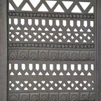 Paravent séparateur de pièce Royal Hampton à 3 panneaux pliant en bois de manguier avec motifs géométriques complexes découpés