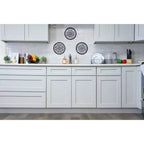 Meuble bas de cuisine CASAINC de 18 po L x 24 po P x 34,5 po H avec 3 tiroirs à fermeture amortie, armoires en contreplaqué prêtes à assembler