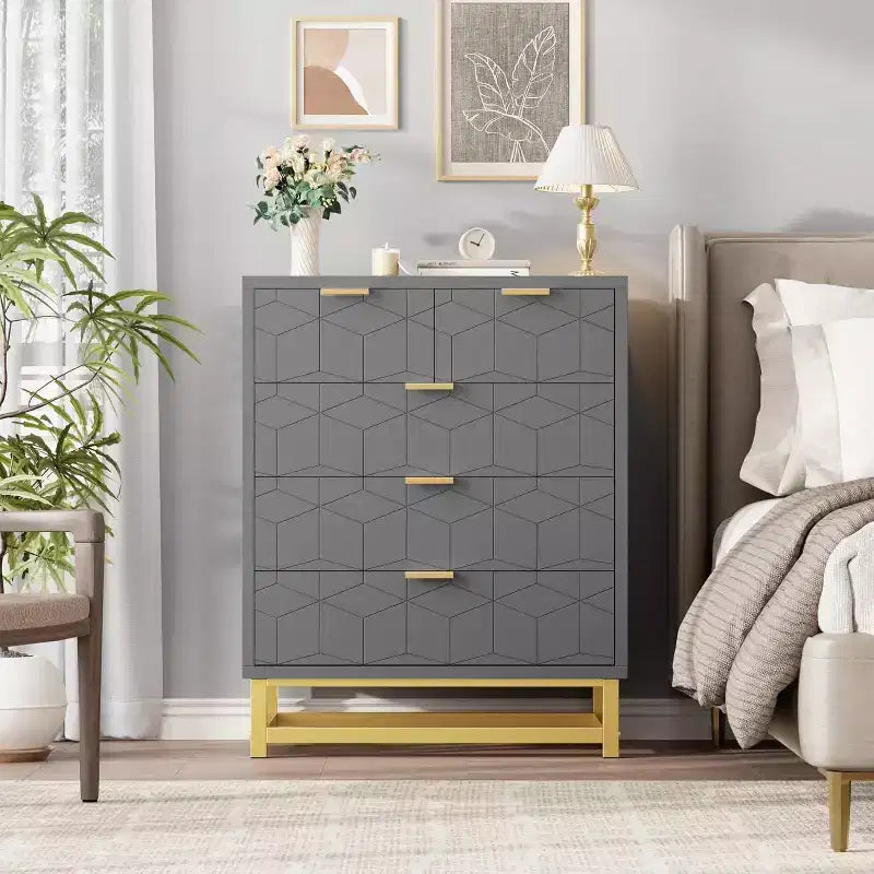 Commode Zstar à cinq tiroirs avec pieds en métal