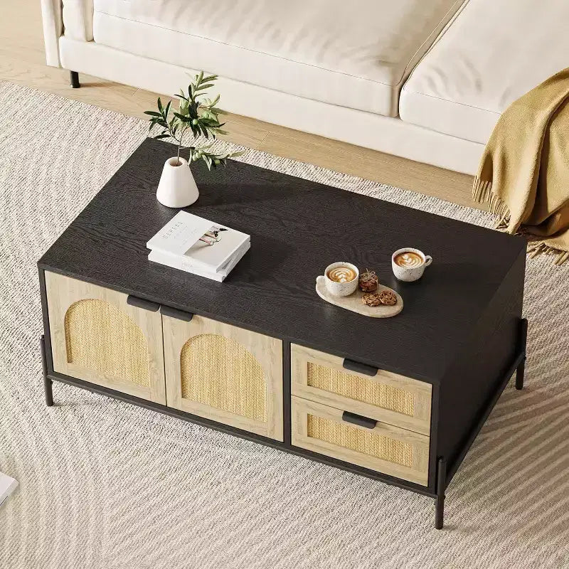 Table basse de ferme Acekool en rotin avec 2 tiroirs, meuble de rangement et étagère ouverte, table d'appoint rectangulaire à cadre métallique Noir et Chêne