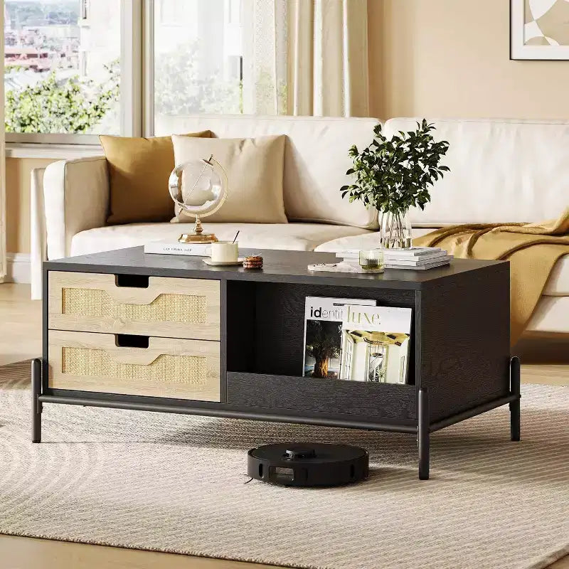 Table basse de ferme Acekool en rotin avec 2 tiroirs, meuble de rangement et étagère ouverte, table d'appoint rectangulaire à cadre métallique Noir et Chêne