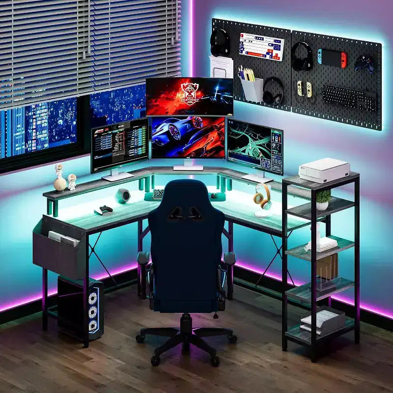 Bureau d'ordinateur Acekool 62 en forme de L avec prises de courant, lumières LED, support d'écran et étagères de rangement, bureau d'angle ergonomique pour bureau à domicile