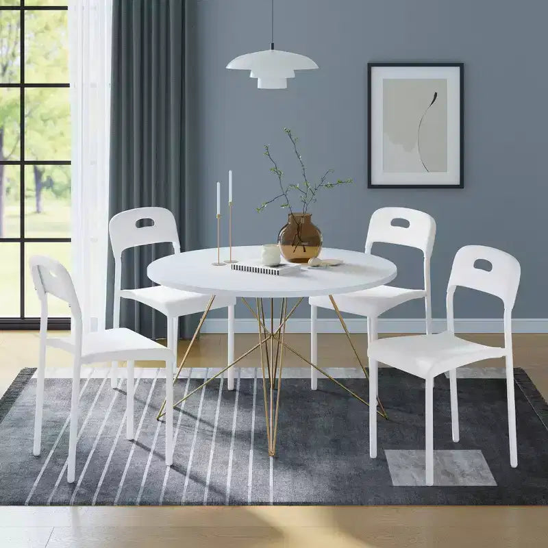 Chaises de salle à manger empilables en plastique avec pieds en métal pour salle de conférence, bureau, table de salle à manger, montage facile, résistant aux taches, utilisation intérieure et extérieure