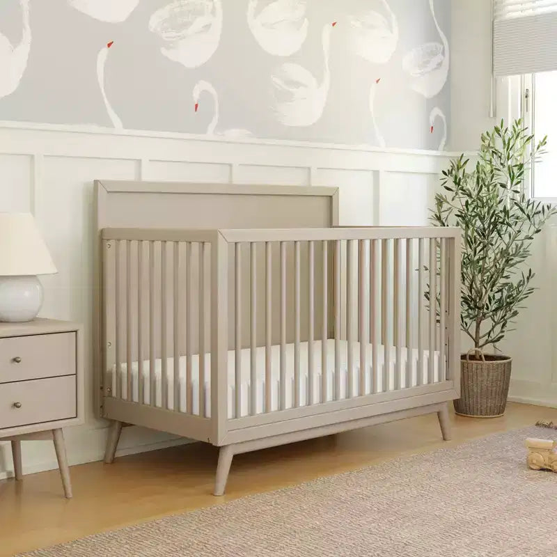 Lit de bébé convertible 4-en-1 Babyletto Palma Mid-Century avec kit de conversion pour lit de bambin