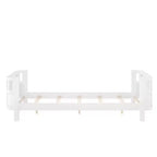 Lit plateforme jumeaux Bellemave avec barrière de sécurité détachable, coins arrondis, cadre en bois robuste, design ouvert sur le côté, montage facile, blanc