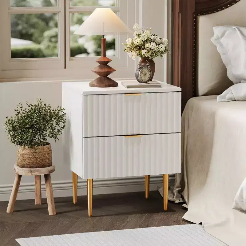 24Table de chevet moderne cannelée avec station de charge et 2 tiroirs, table de chevet en or et bois avec ports USB et prises, pour chambre à coucher, appartement