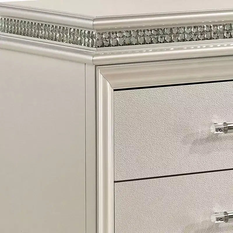 Table de chevet Royal Hampton à 2 tiroirs avec pieds en acrylique et accents en cristal, argent