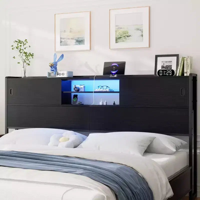 Tête de lit Besiost avec portes coulissantes et station de charge