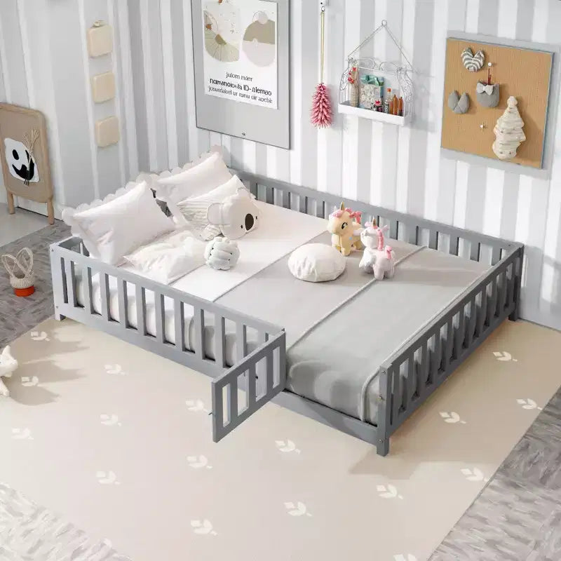 TUYOHW Lit au sol pleine grandeur pour tout-petits avec lattes de support et porte, lit Montessori moderne avec barrières de sécurité pour chambre à coucher