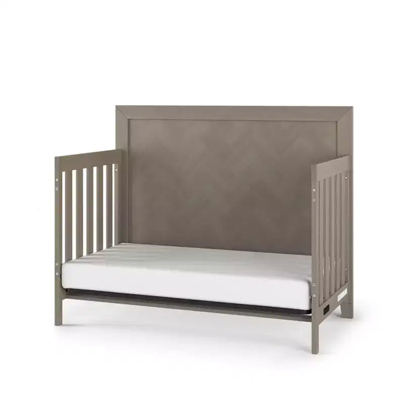 Lit de bébé convertible 4-en-1 Kieran de Child Craft, se transforme en lit de jour, en lit de tout-petit, en grand lit, 3 positions de matelas, finition sécuritaire pour bébé