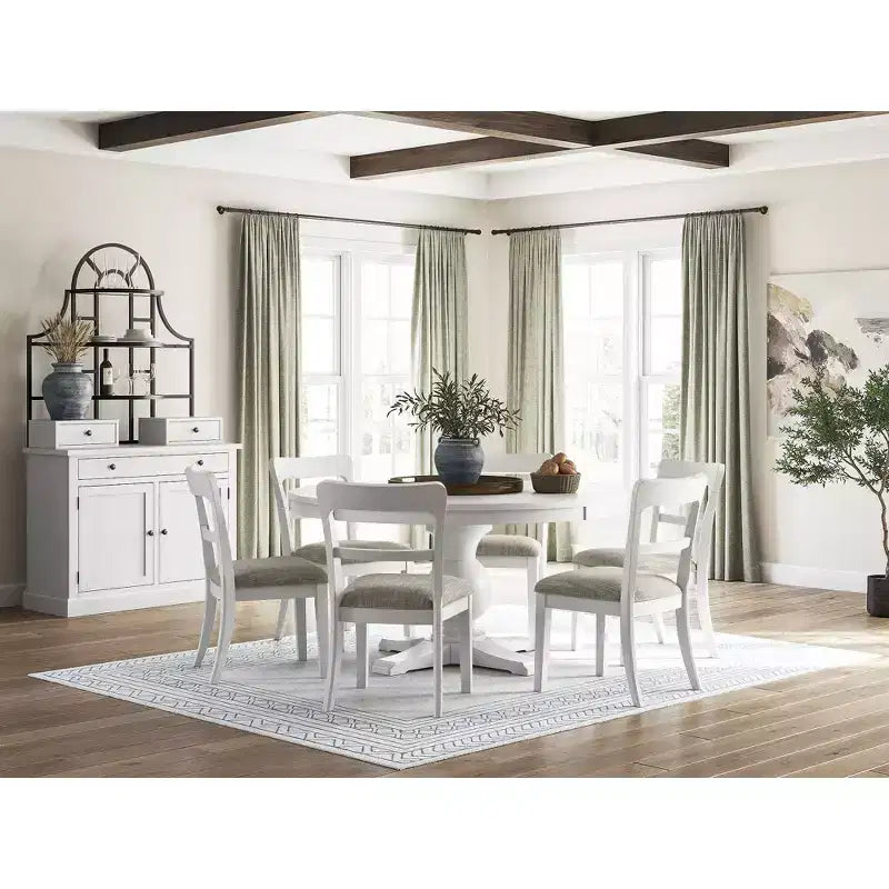 Signature Design by Ashley Chadworth, chaises de salle à manger capitonnées, lot de 2, cadre en bois blanc avec sièges en polyester
