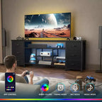 Meuble TV commode Qwatto de 160 cm de long, noir, avec station de charge et lumières LED, 6 tiroirs en tissu, meuble de divertissement pour téléviseurs jusqu'à 70 pouces, rangement de chambre.