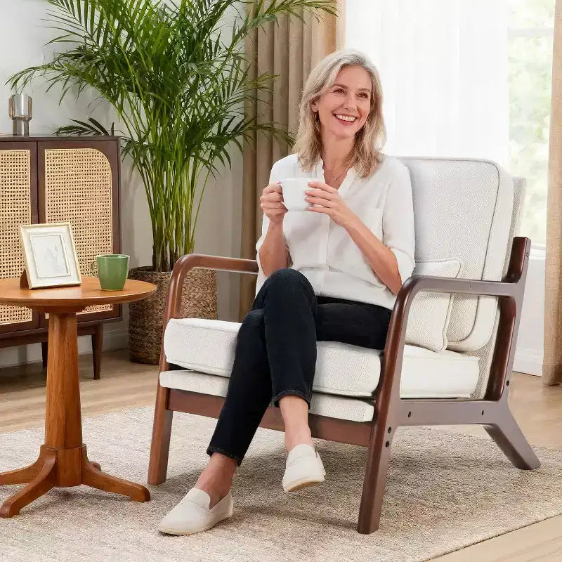 Fauteuil d'appoint moderne du milieu du siècle Summit Adventure avec accoudoirs, coussin lombaire, cadre en bois massif et revêtement crème
