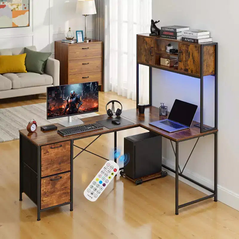 Bureau de jeu en forme de L VEVOR avec lumières LED, bureau d'angle réversible de 158 cm avec prises de courant, support d'unité centrale mobile et tiroirs de rangement, marron
