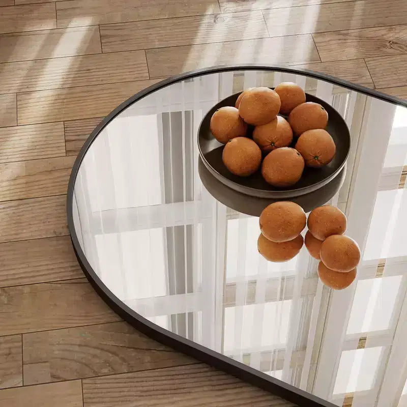 Miroir sur pied plein corps arqué – Miroir de plain-pied avec cadre en métal pour chambre ou salon, fixation murale ou support inclus