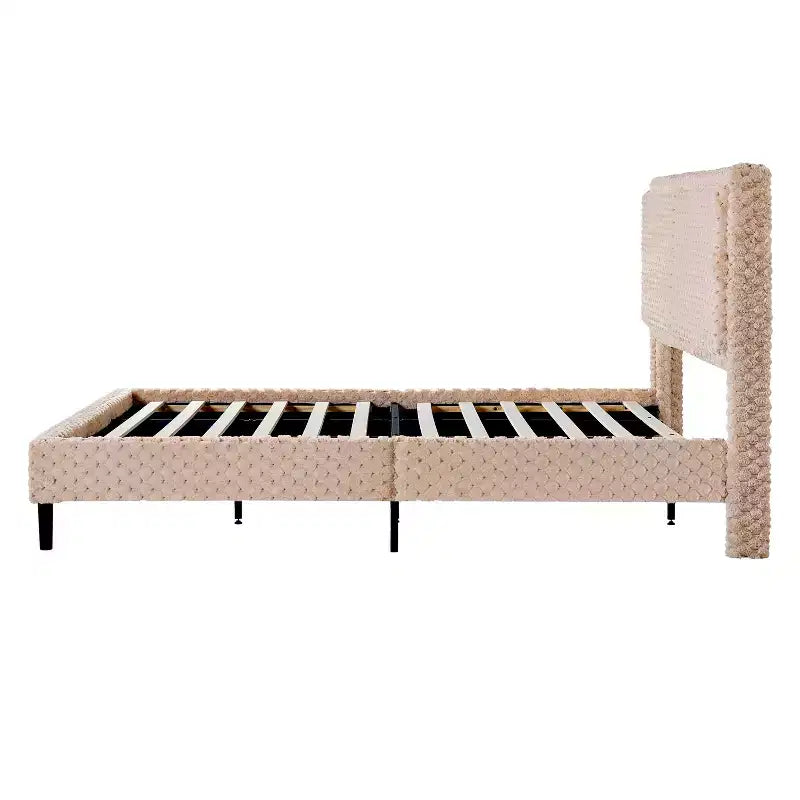 Cadre de lit en peluche de couleur camel avec dossier doux à deux zones, bords arrondis et support stable et silencieux pour des chambres confortables, King