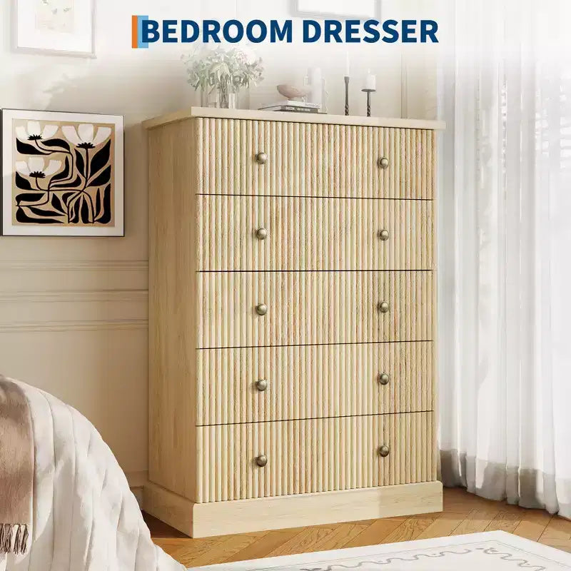 Commode haute 5 tiroirs peu encombrante pour chambre à coucher Commode verticale moderne, armoire de rangement spacieuse Finition bois blanc contemporain