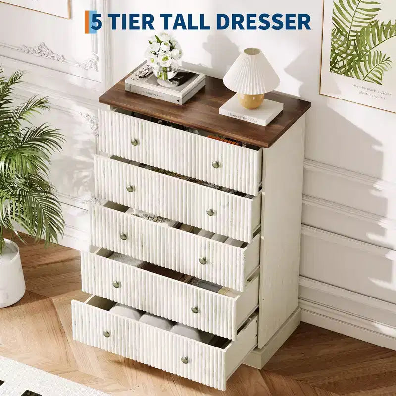 Commode haute 5 tiroirs peu encombrante pour chambre à coucher Commode verticale moderne, armoire de rangement spacieuse Finition bois blanc contemporain