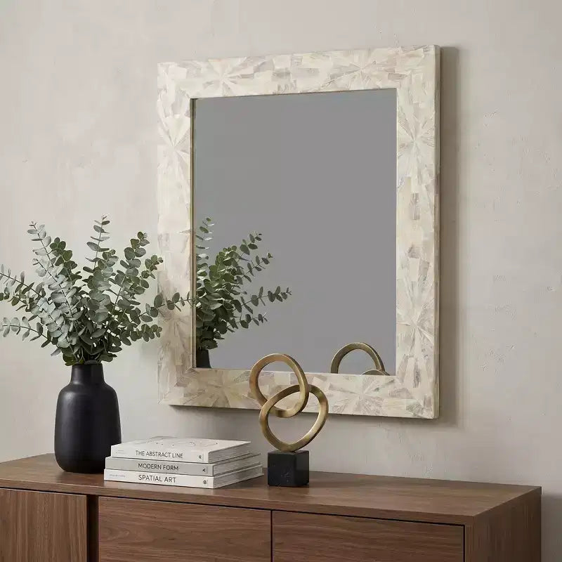 Miroir d'appoint encadré HomeRoots 46, en bois massif blanc, motif étoile.