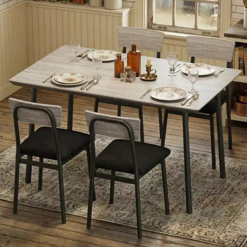 Ensemble Table à Manger Garvee pour 4 personnes avec bord biseauté et 4 chaises rembourréesEnsemble table et 4 chaises en bois pour salle à manger, cuisine, appartement