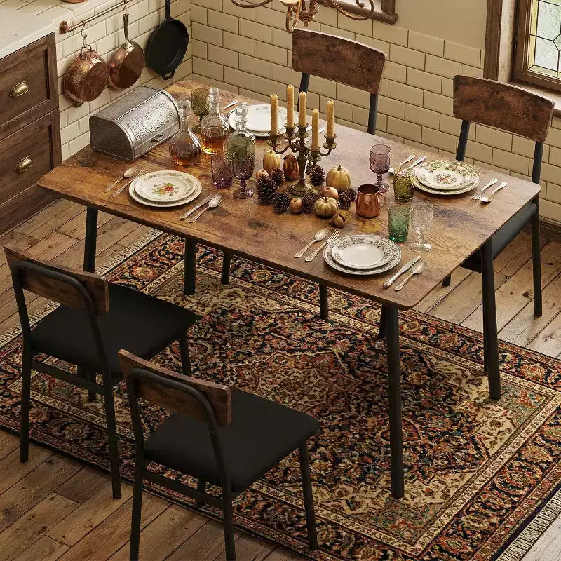 Ensemble Table à Manger Garvee pour 4 personnes avec bord biseauté et 4 chaises rembourréesEnsemble table et 4 chaises en bois pour salle à manger, cuisine, appartement