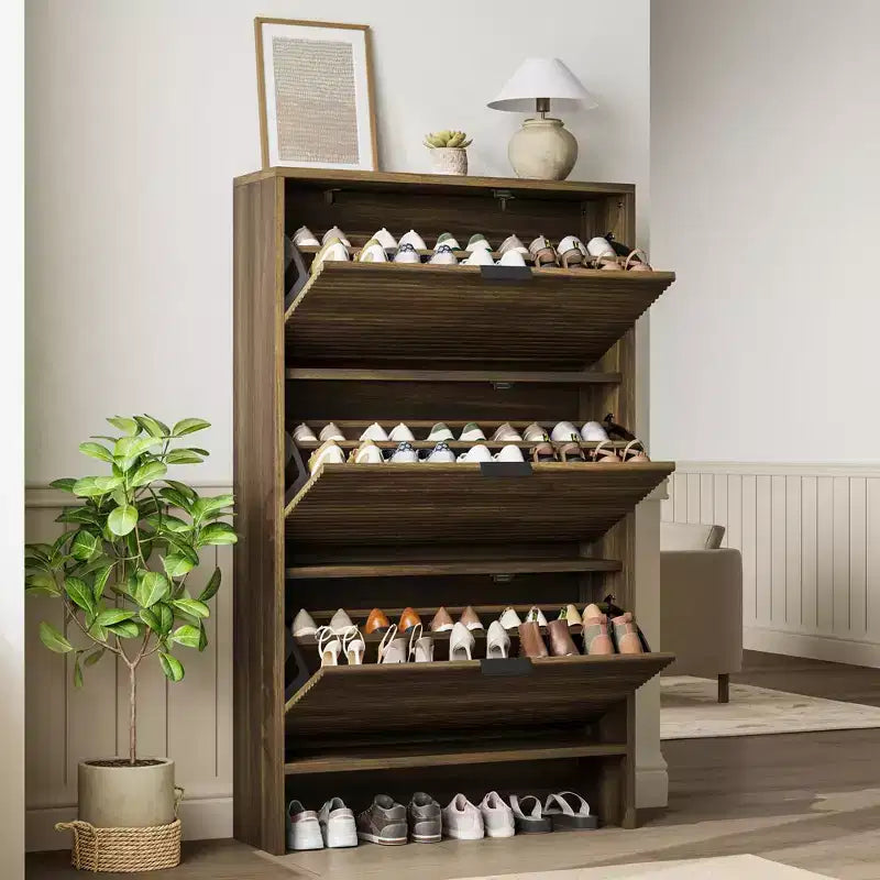 Meuble à chaussures cannelé avec 3 portes basculantes, rangement à chaussures haut dissimulé autoportant pour entrée, couloir, salon