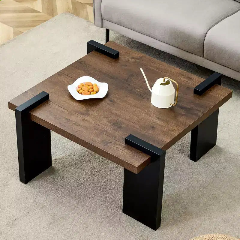 Table basse en MDF couleur noyer, pour salons et espaces de détente modernes et minimalistes, dimensions du produit 80 x 80 x 42,2 cm.