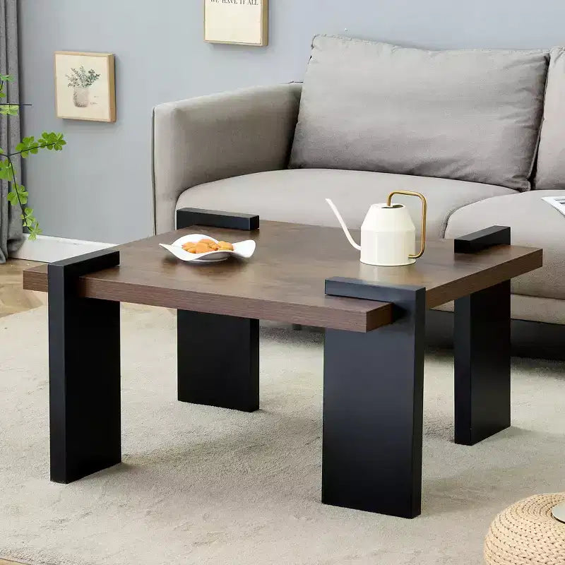 Table basse en MDF couleur noyer, pour salons et espaces de détente modernes et minimalistes, dimensions du produit 80 x 80 x 42,2 cm.