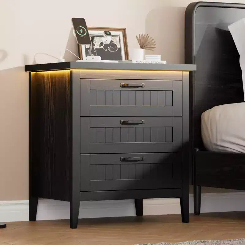 Table de chevet commode à 3 tiroirs avec station de charge et lumières, commode en bois moderne, meuble de rangement pour chambre et placard