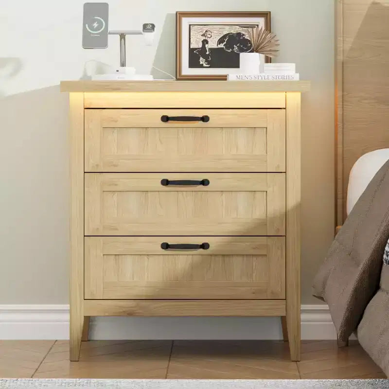 Table de chevet commode à 3 tiroirs avec station de charge et lumières, commode en bois moderne, meuble de rangement pour chambre et placard