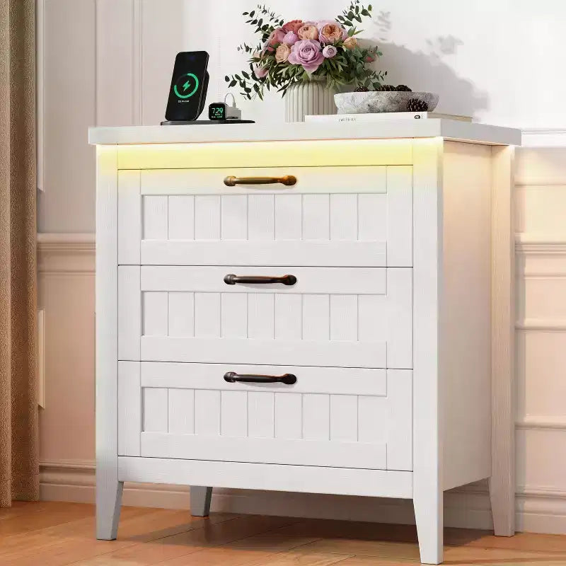Table de chevet commode à 3 tiroirs avec station de charge et lumières, commode en bois moderne, meuble de rangement pour chambre et placard