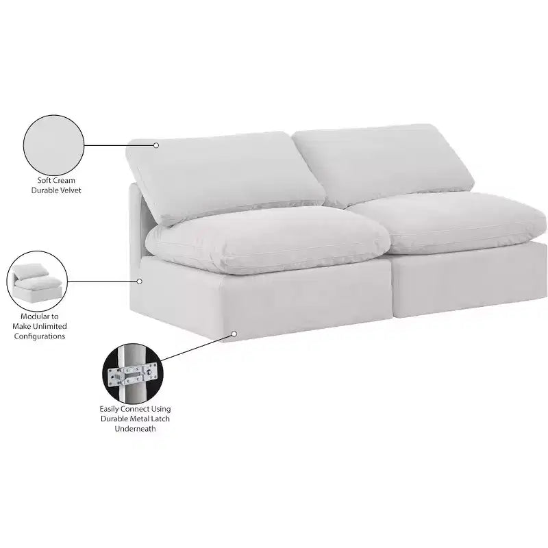 Canapé modulable en velours crème Indulge Meridian Furniture