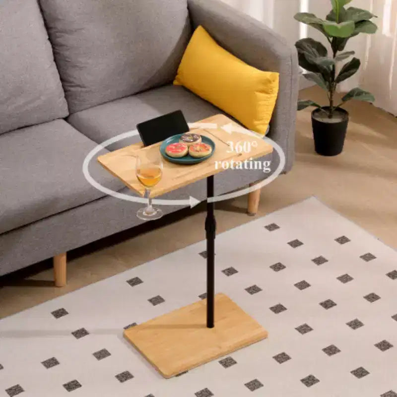 Table de plateau de canapé en bambou en forme de C, réglable en hauteur avec 2 niveaux et fentes, table d'appoint polyvalente pour canapé de salon et de chambre à coucher