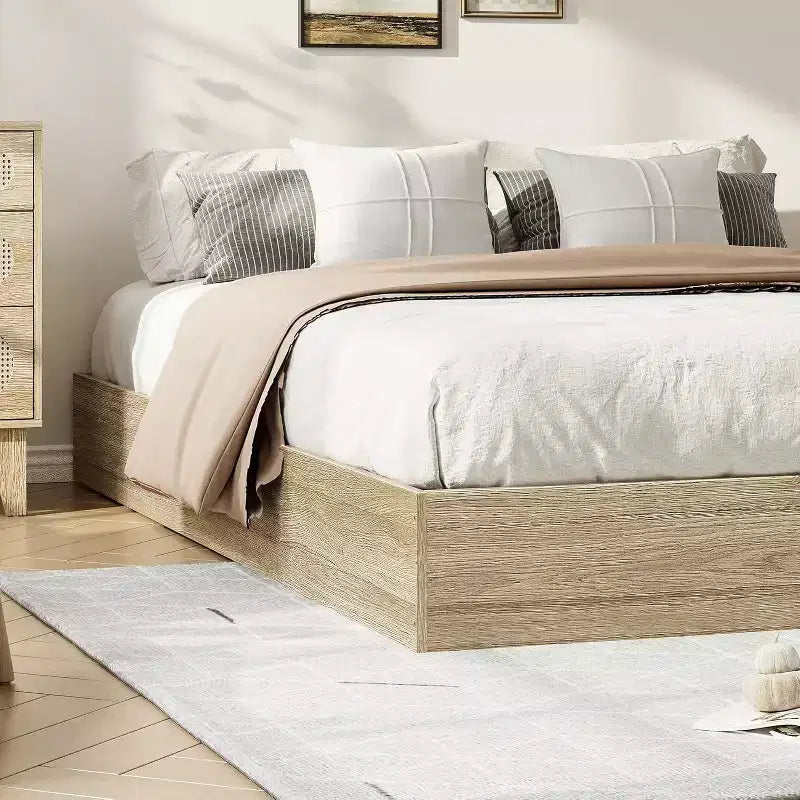 Lit plateforme SunnyFurn avec lattes en bois robustes, cadre de lit au sol, cadre de lit moderne au design minimaliste et peu encombrant, aucun sommier tapissier requis
