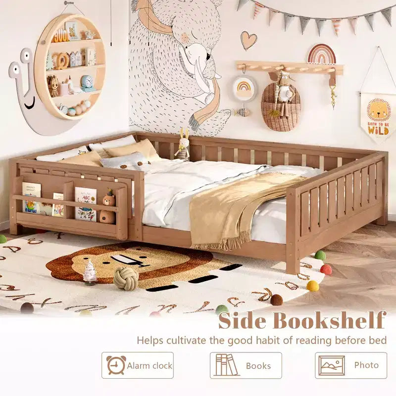 Lit Bellemareau Queen, un lit au sol en bois avec étagères intégrées et barrières de sécurité, chambre d'enfant robuste, couleur naturelle
