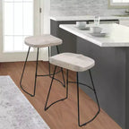 Tabouret de bar sans dossier Urban Port 61 cm, hauteur comptoir, assise selle en manguier blanchi, base en métal noir, blanc/noir