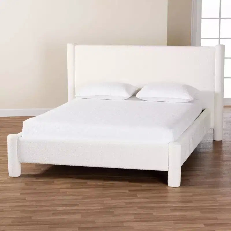Lit plateforme King Size Baxton Studio Laria en tissu peluche blanc