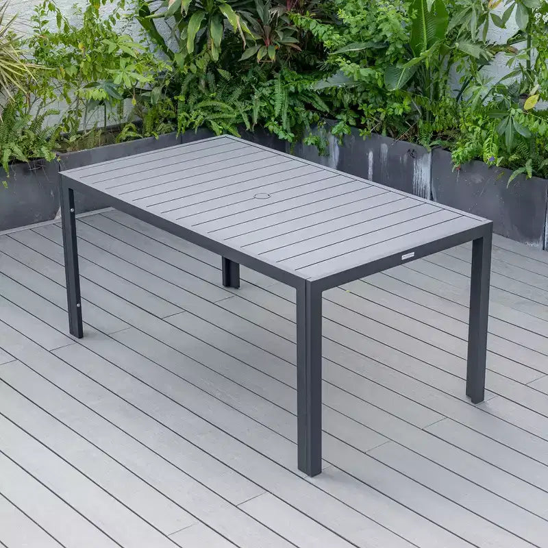 Table à dîner d'extérieur Leisuremod Chelsea en aluminium de 63 po