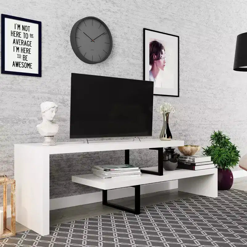 Meuble TV LeisureMod Orford Collection avec étagères en MDF et pieds en fer thermolaqué - Meuble console multimédia, salon moderne, centre de divertissement, rangement