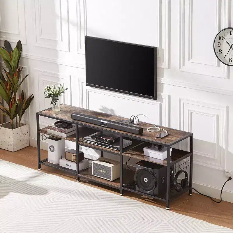 Meuble TV VECELO avec prises de courant, centre de divertissement industriel avec étagères de rangement ouvertes à 3 niveaux, 63 pouces