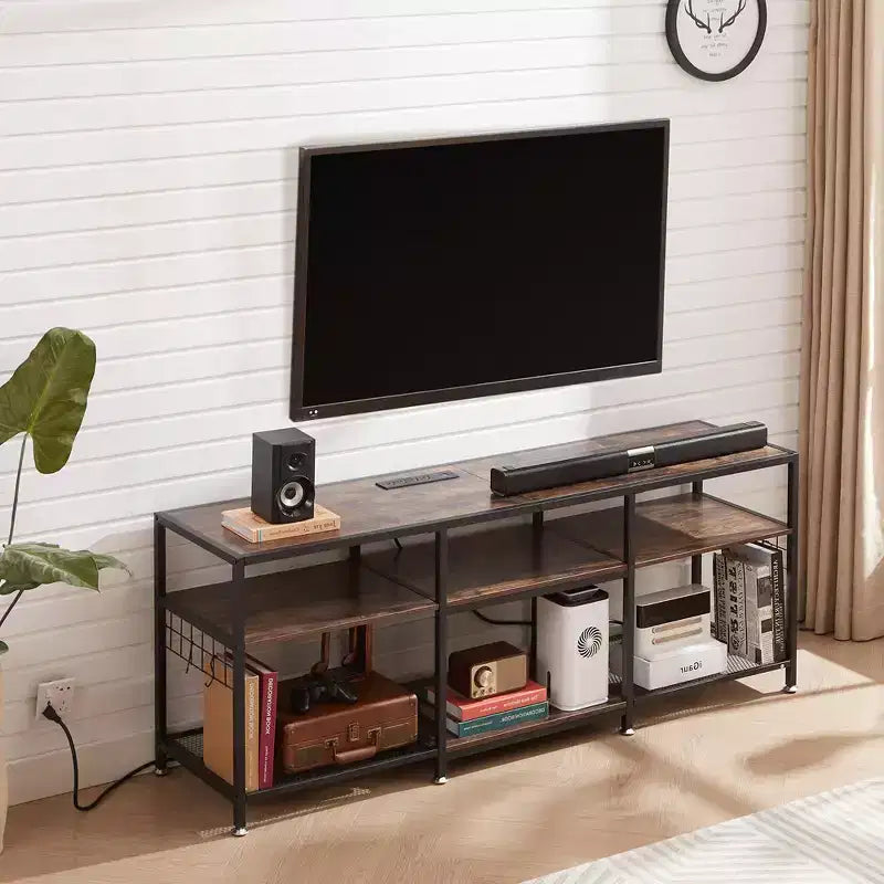 Meuble TV VECELO avec prises de courant, centre de divertissement industriel avec étagères de rangement ouvertes à 3 niveaux, 63 pouces