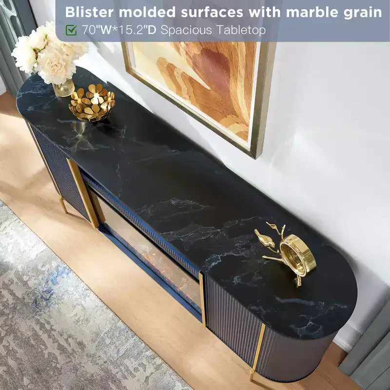Meuble TV de 70 pouces avec cheminée, plateau en faux marbre et panneaux cannelés, console multimédia moderne pour téléviseurs jusqu'à 80 pouces